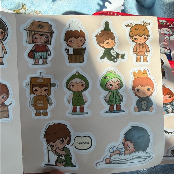 POPMART - HIRONO VYNLY STICKER - Picture 4 of 5